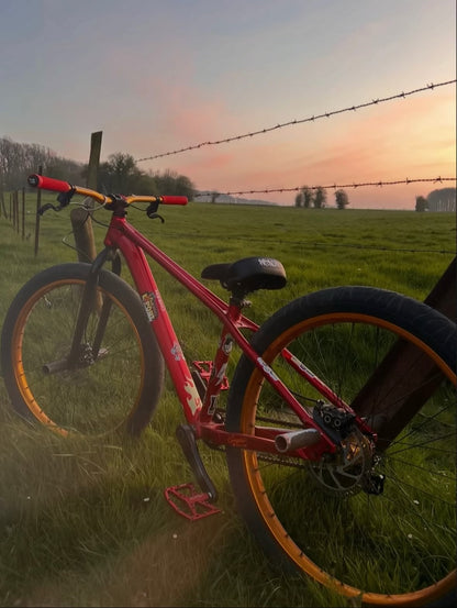 SELLE PATROX NOIRE ET BLANCHE EDITION BIKELIFE