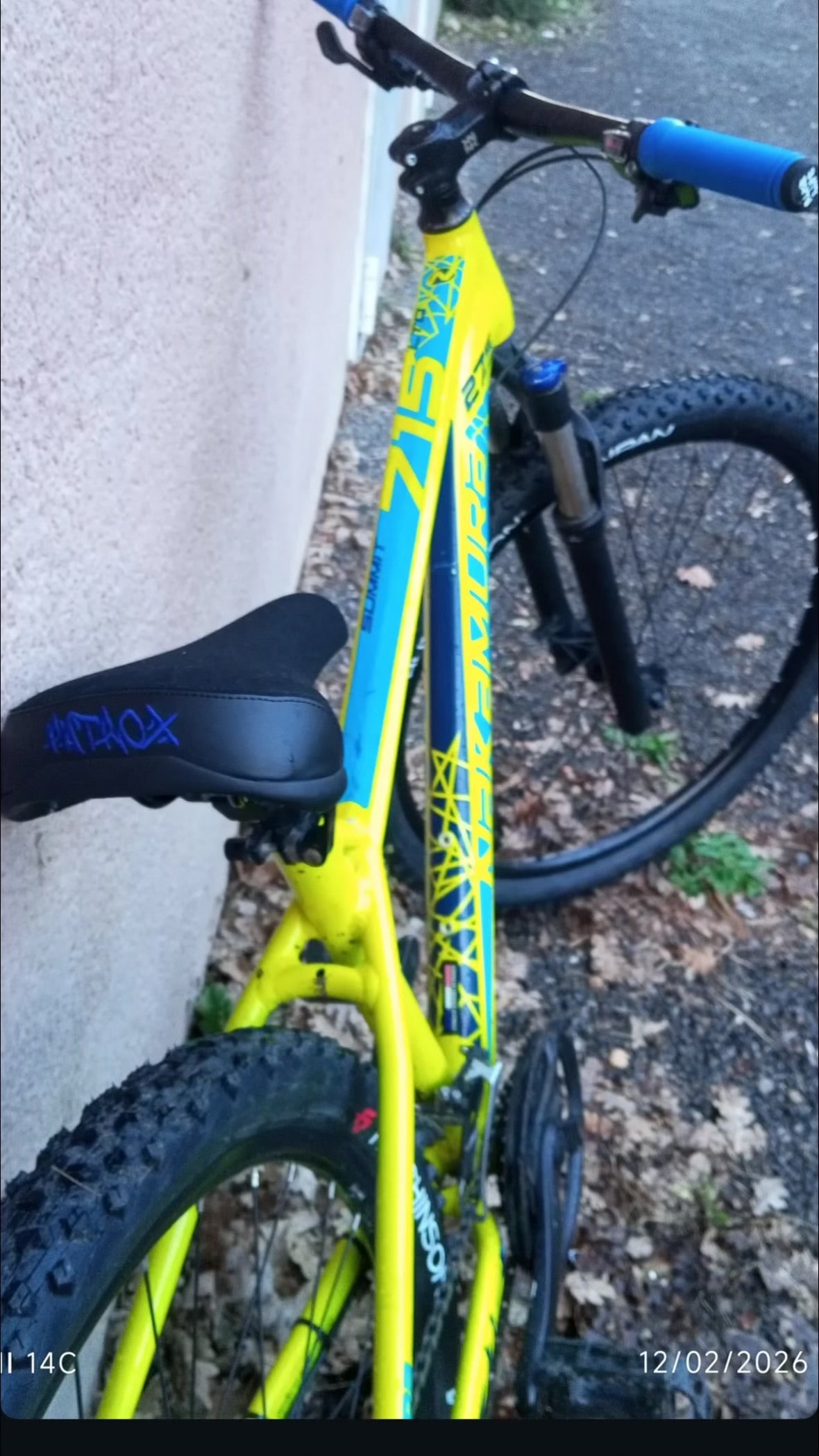 SELLE PATROX NOIRE ET BLEU FONCÉ EDITION BIKELIFE