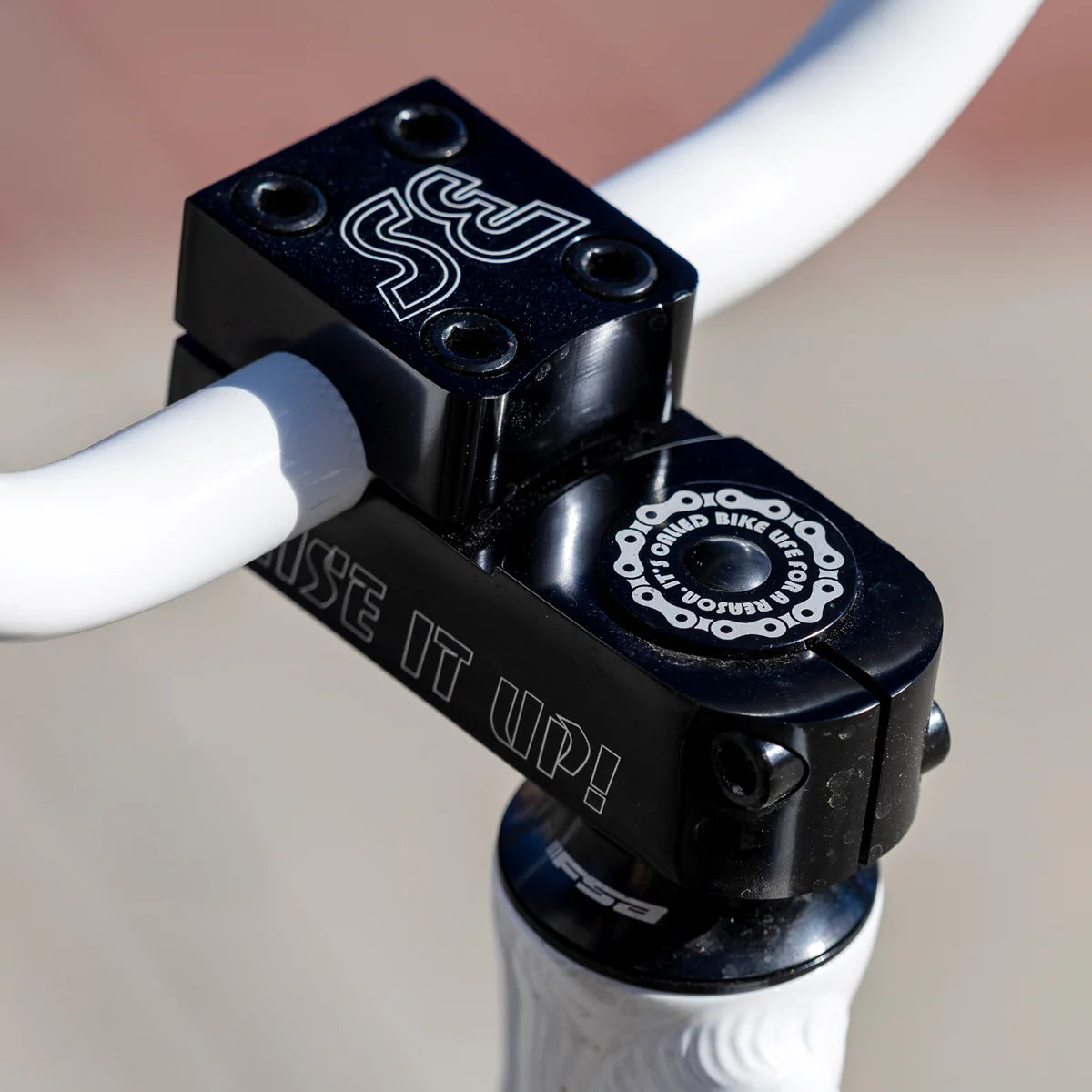 PRÉ COMMANDE - SEBikes Maniacc Flyer 2026 Blanc 27.5’’