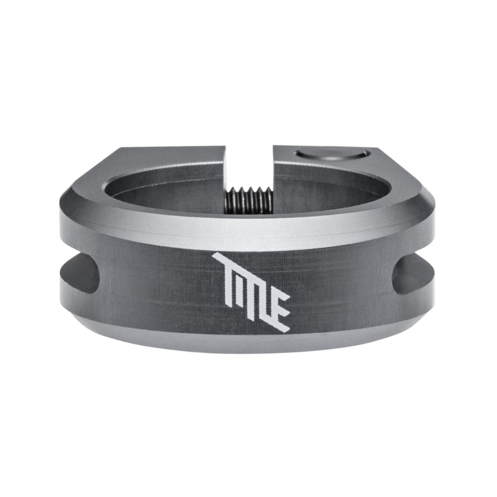 Collier De Selle Title - Grey